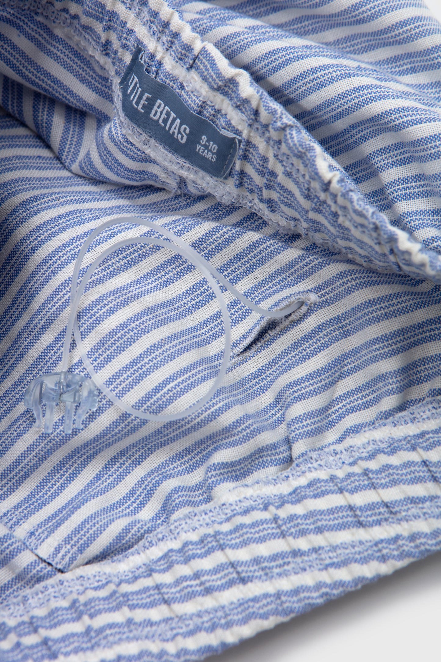 
                  
                    Pijama Largo Rayas Azules y Blancas para Bomba de Insulina Niños
                  
                