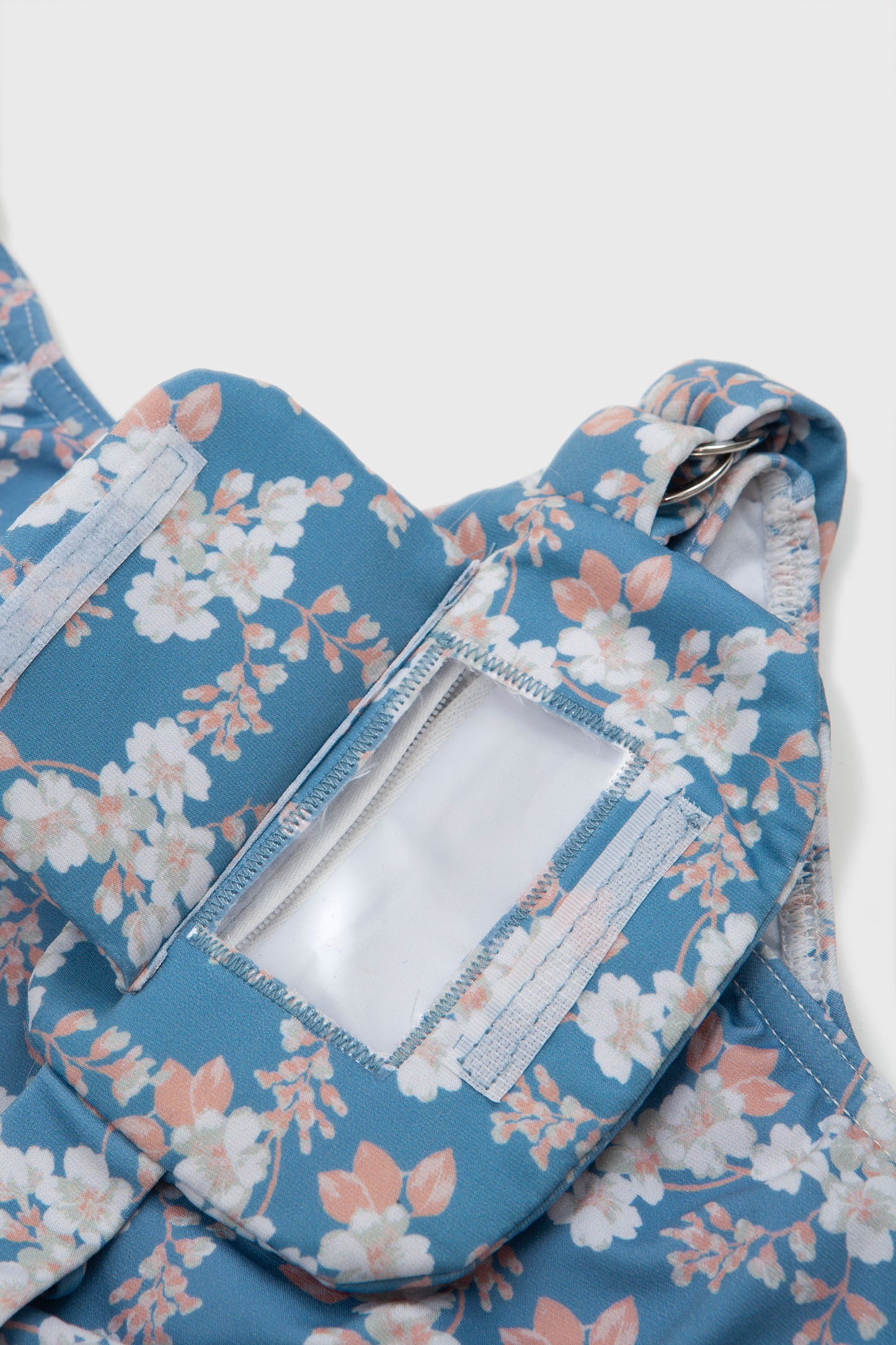 
                  
                    Riñonera Impermeable Flores para Bomba de Insulina
                  
                