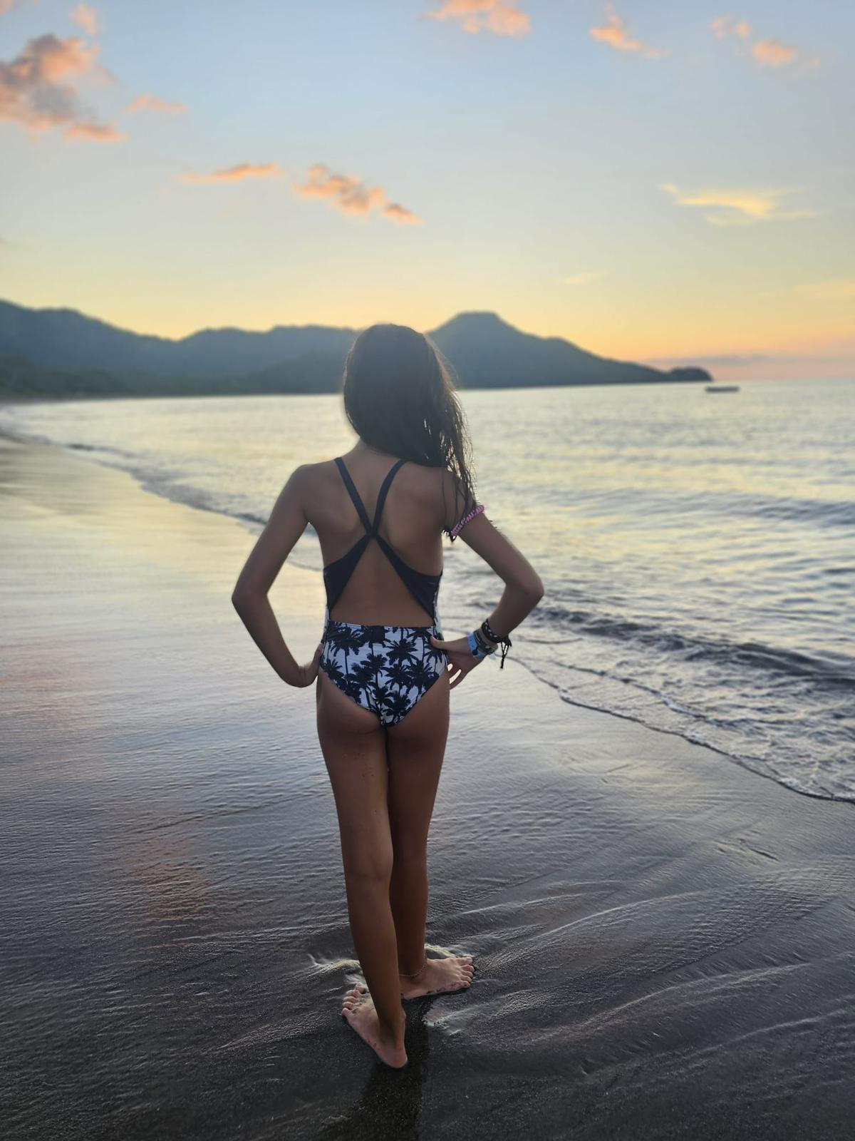 
                  
                    Bañador Palmeras  Niña (sin riñonera)
                  
                
