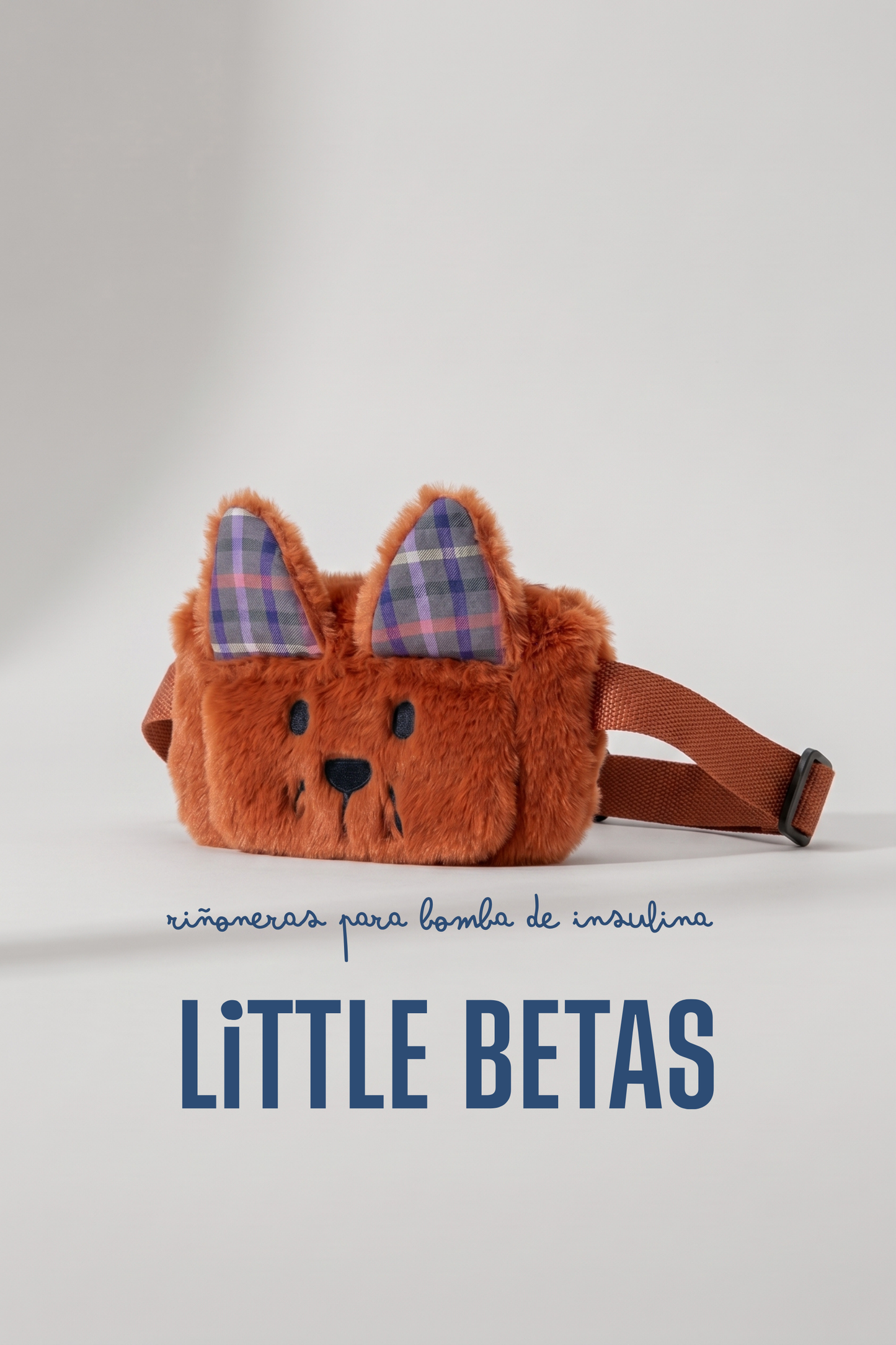 
                  
                    perro riñonera little betas 3/4 de perfil
                  
                
